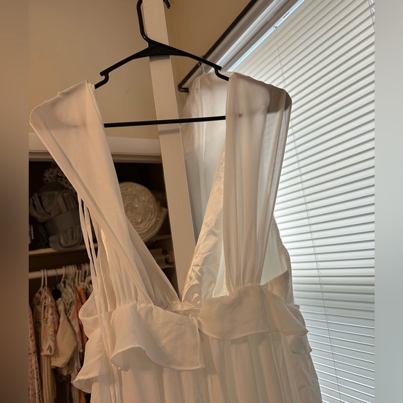 Lulu’s Embrace the Romance White Backless Wide-Leg Jumpsuit- Size M - Picture 3 of 4